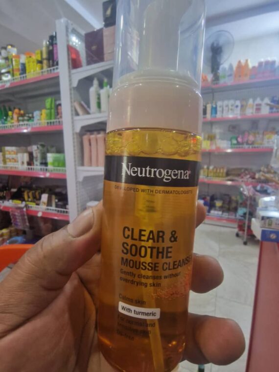 Neutrogena® Clear & Soothe Mousse Cleanser